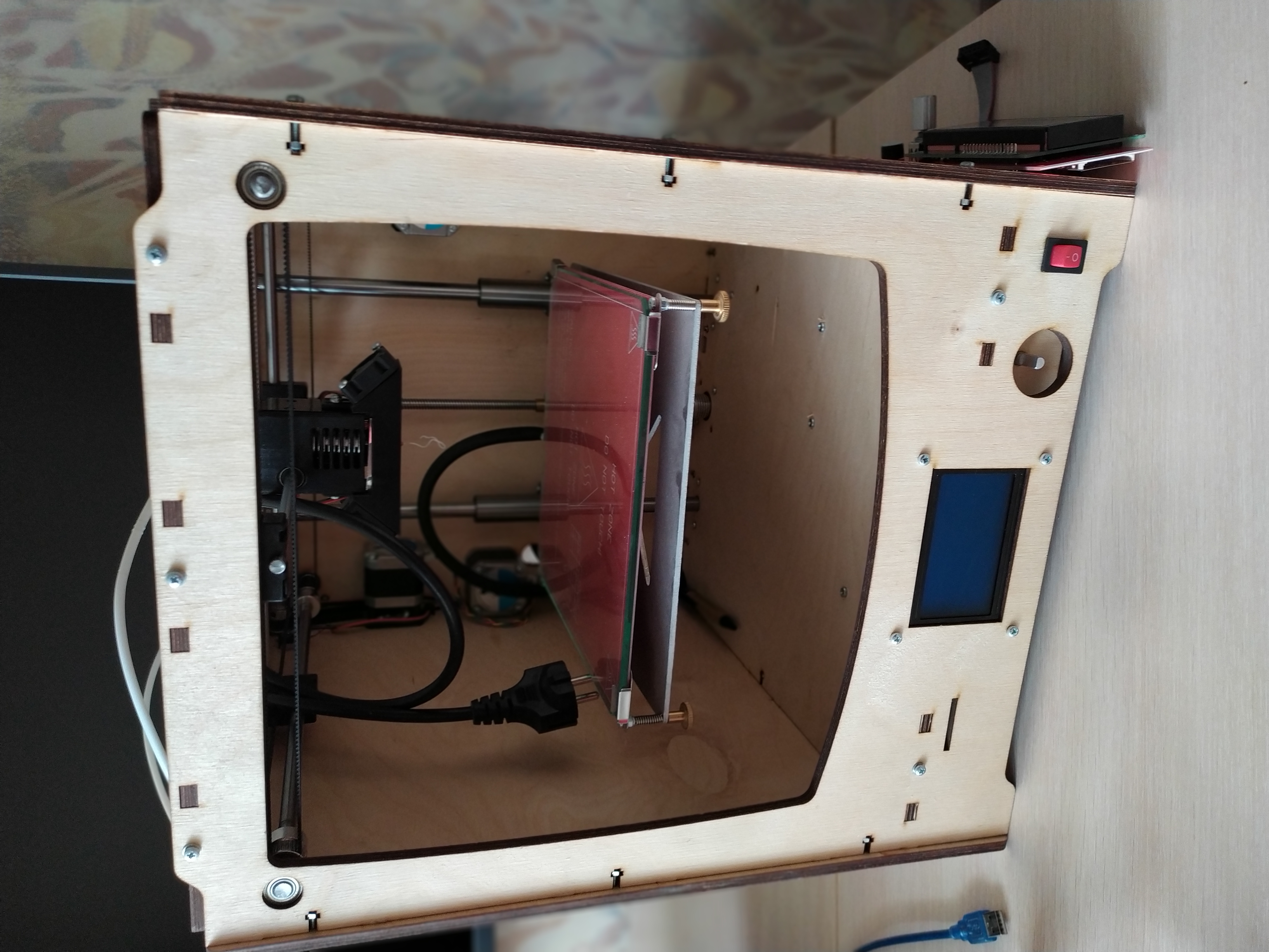 Продам 3d принтер ultimaker plastmaska edition