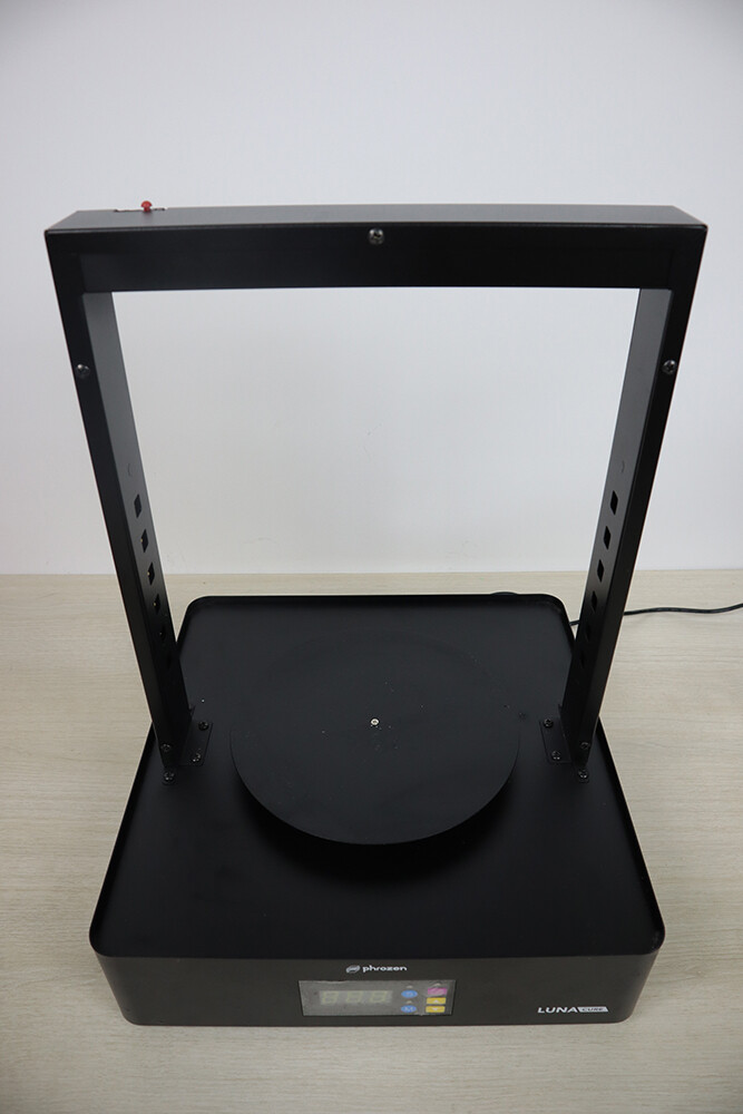 Б/У УФ-камера для дополнительного отверждения моделей Phrozen Cure Luna