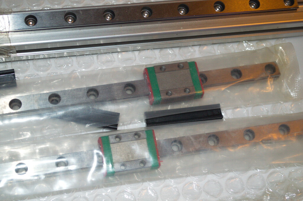 MGN9C + 350mm 3 шт. + АЛЮМИНИЕВЫЙ ПОРТАЛ ОСИ Х (PRO, BIG, BIG+) 1 шт +  профиль 20х20х400 мм.