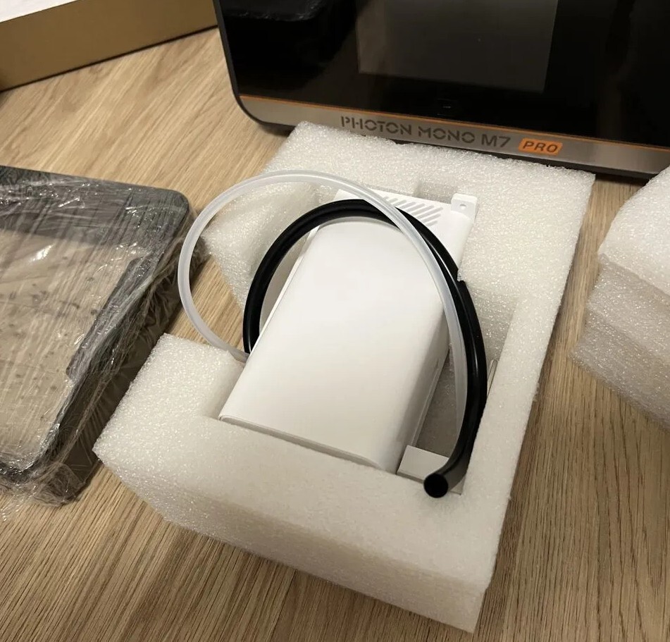 Продаю Anycubic Photon Mono M7 Pro Продаю Anycubic Photon Mono M7 Pro