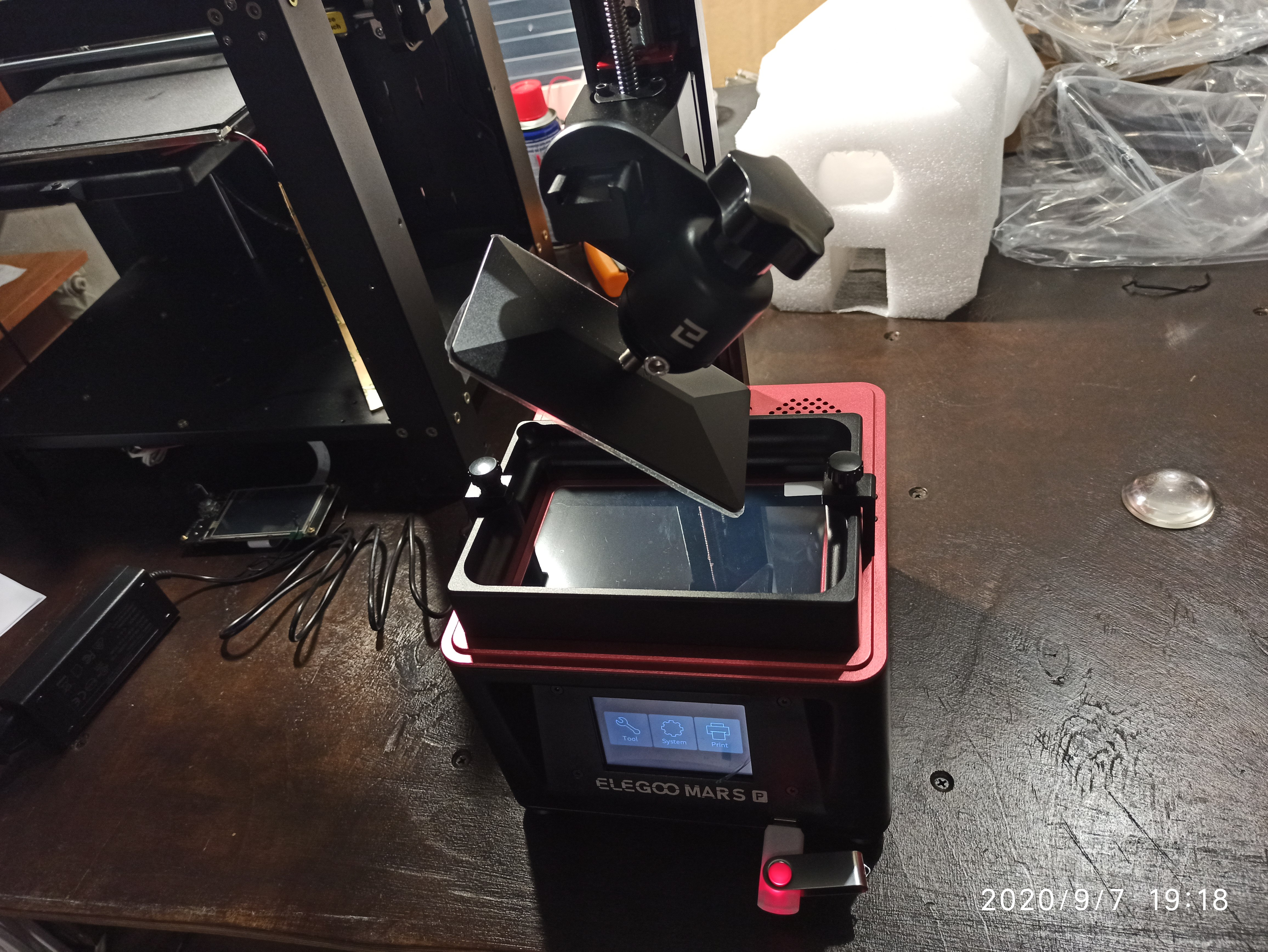 Продам новый Elegoo Mars Pro Продам новый Elegoo Mars Pro