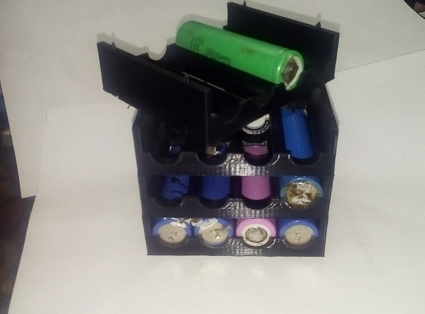 BU 18650 için prefabrik kutu (Plastik Aparattır!!!)