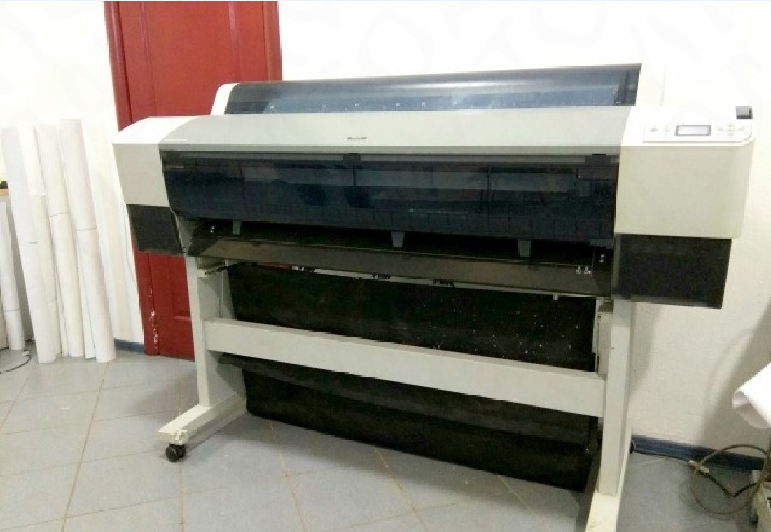  Продам Epson Stylus Pro 9880