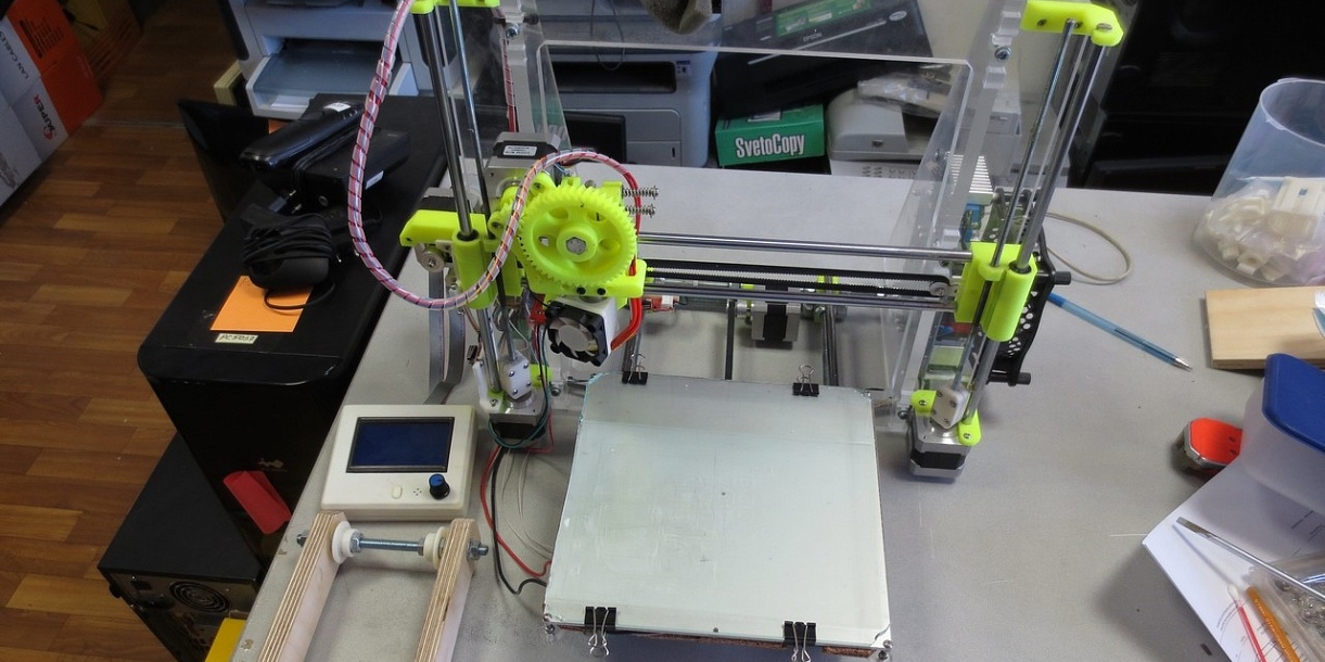 Продам Prusa i3 с акриловым корпусом