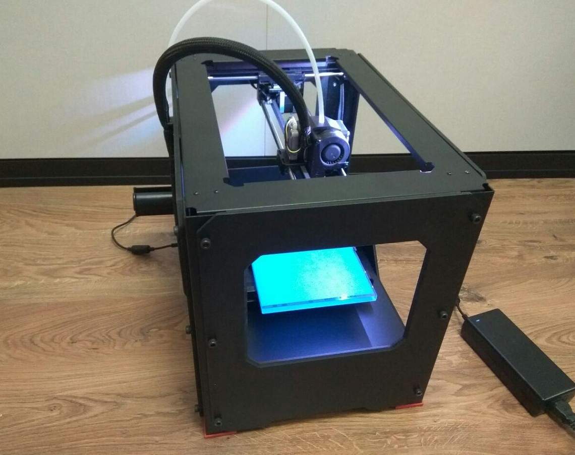 Продам Makerbot Replicator 2
