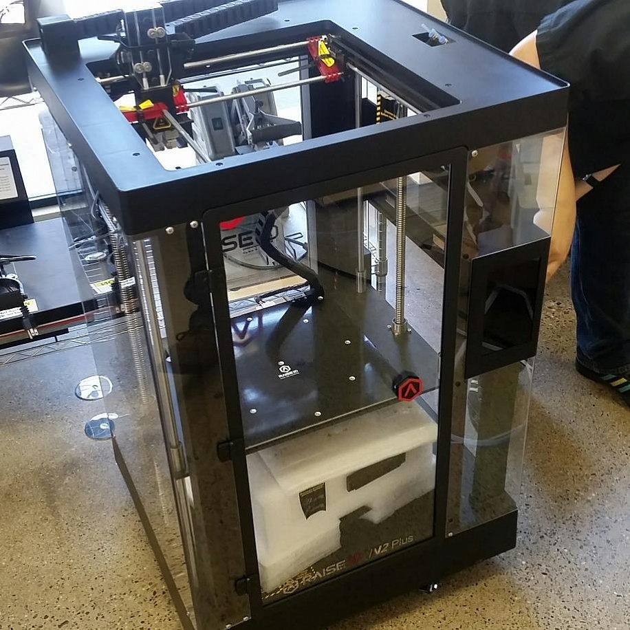 Продам новый 3D принтер Raise3d N2 dual Продам новый 3D принтер Raise3d N2 dual