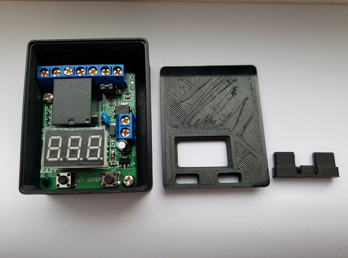 Çin'den DC kartı 12v için muhafaza (Plastik Aparattır!!!)