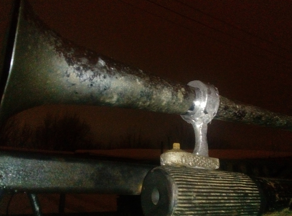 Trompet tutucu (Plastik Aparattır!!!)