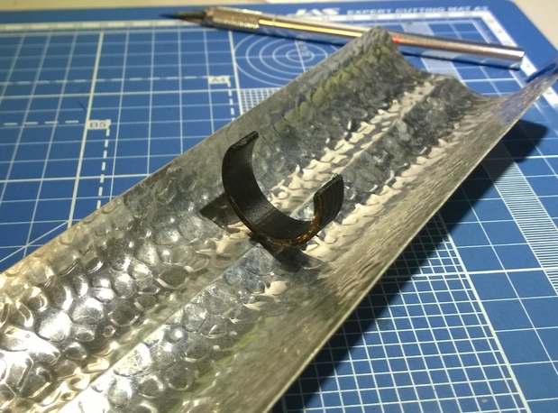 Dennerle T8 Reflektör Kelepçesi (Plastik Aparattır!!!)