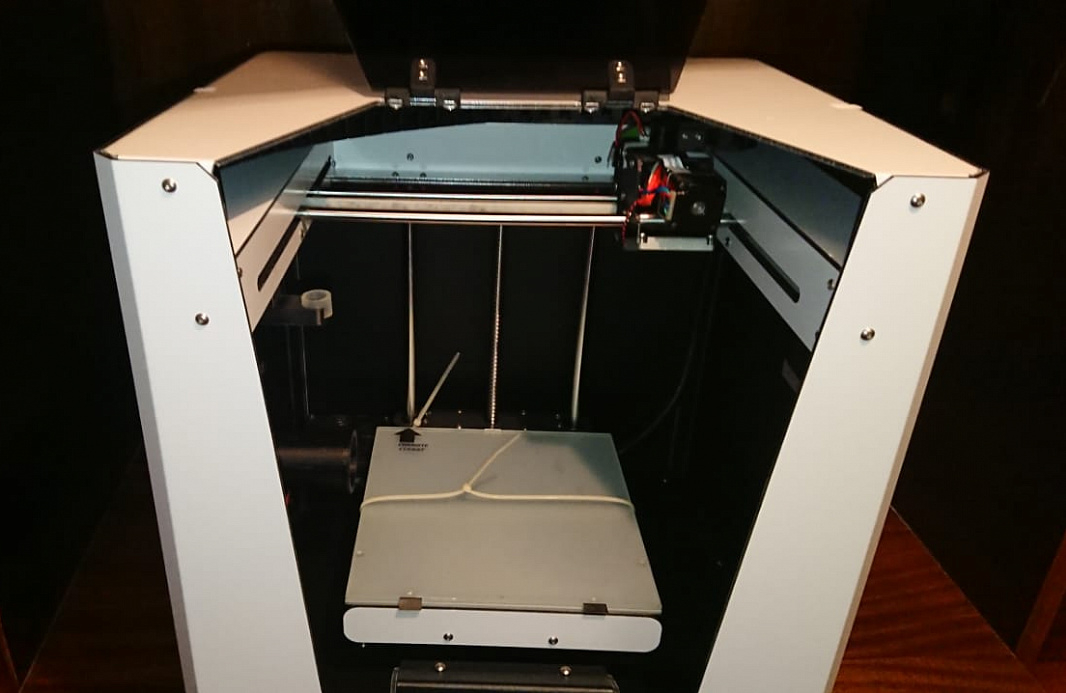 Продам 3D ПРИНТЕР PICASO 3D Designer и СКАНЕР Sense.  Оборудование из коробки. Продаю комплектом.