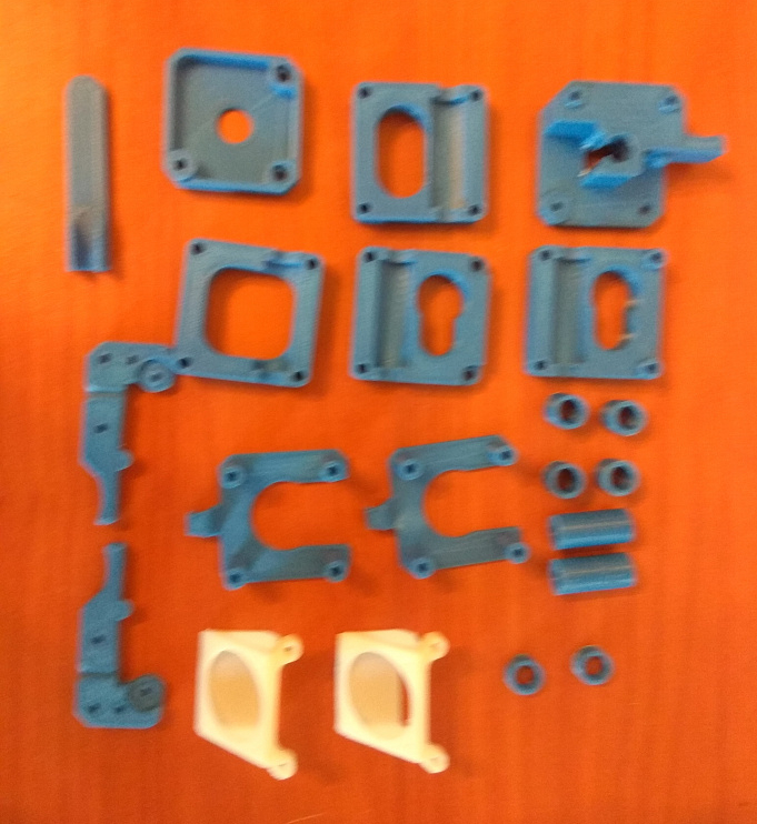 Продам комплект печатных деталей для Ultimaker ( по проекту plastmaska)