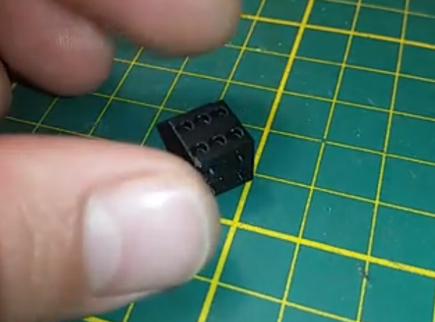 Zar 10x10mm (Plastik Aparattır!!!)
