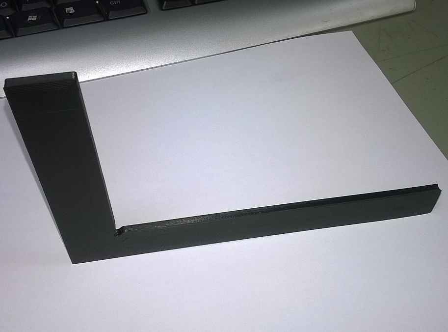 Prostetsky Meydanı 150x90 (Plastik Aparattır!!!)