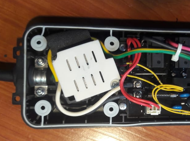 Tuğla gövde NISSAN LEAF (Plastik Aparattır!!!)