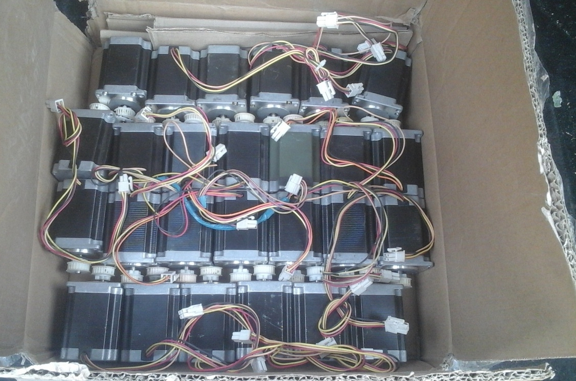Продам шаговые двигатели Nema 23 hs3415
