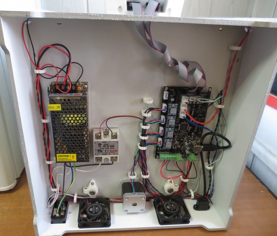 3D принтер на рельсах FastMaker