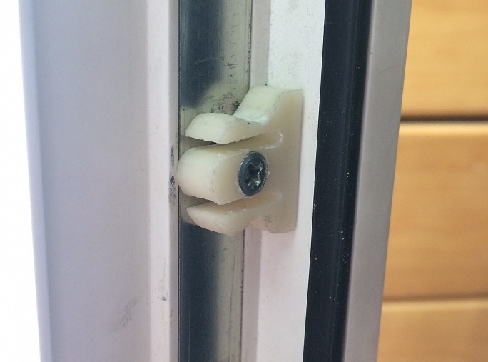 Balkon kapısı kilidi (Plastik Aparattır!!!)