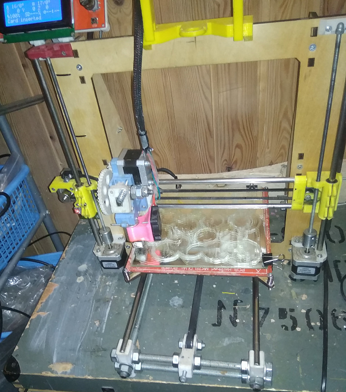 Продам фанерную прюшу.