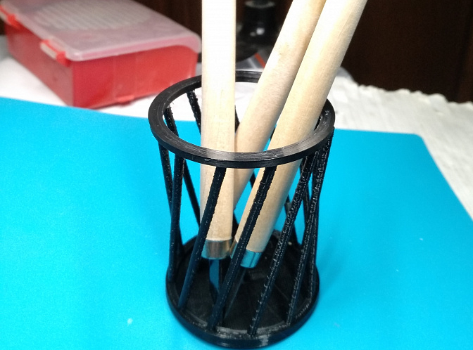 Kalem kabı. (Plastik Aparattır!!!)