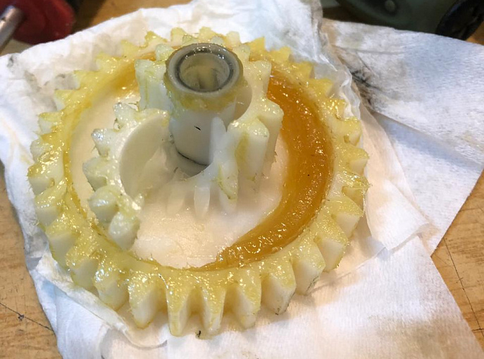 Vitek VT-3600 BW kıyma makinesinin redüktör dişlisi (Plastik Aparattır!!!)