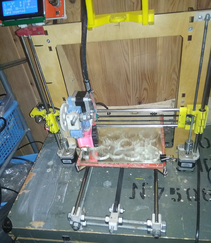 Продам фанерную прюшу.