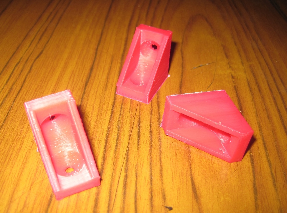 Mobilya rafları için köşe (Plastik Aparattır!!!) Mobilya rafları için köşe (Plastik Aparattır!!!)