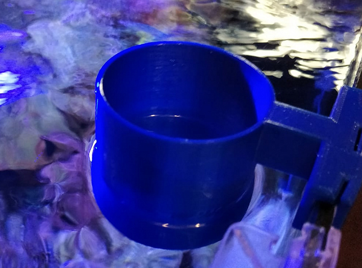 Mini akvaryumda kuru yem besleyici (Plastik Aparattır!!!)