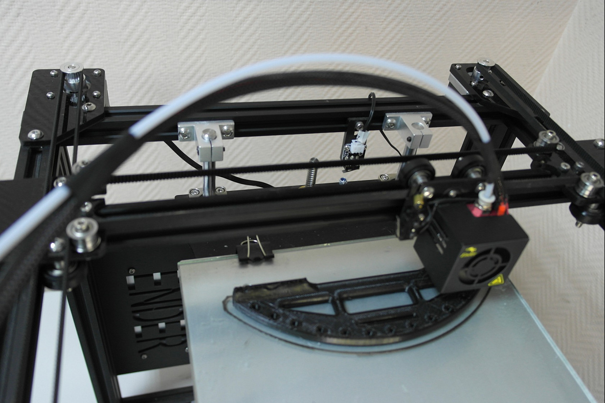 Продам принтер creality ender 4 Продам принтер creality ender 4