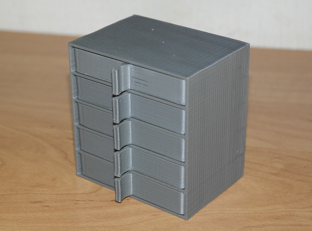 Küçük eşyaların saklanması için çekilebilir raflı çekmece (Plastik Aparattır!!!)