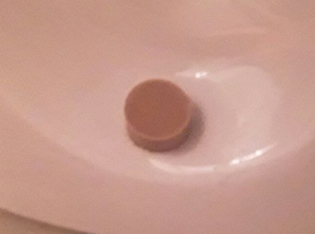 havuzdaki tuvaleti tutmak için (Plastik Aparattır!!!)