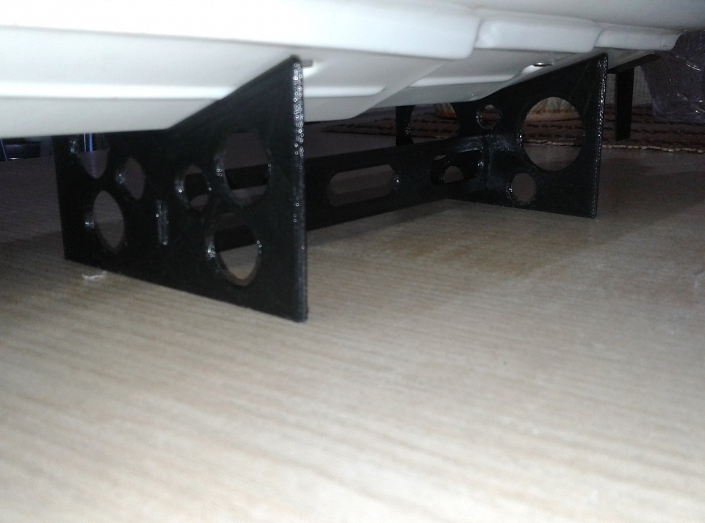RC tekne için stand. (Plastik Aparattır!!!)