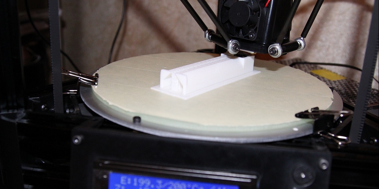 Продам Новый 3д дельта-Принтер на линейных направляющих.