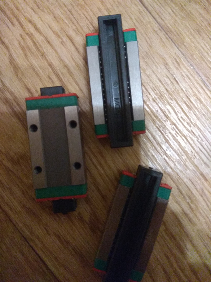 Продам MGN9H и рельсы MGN9