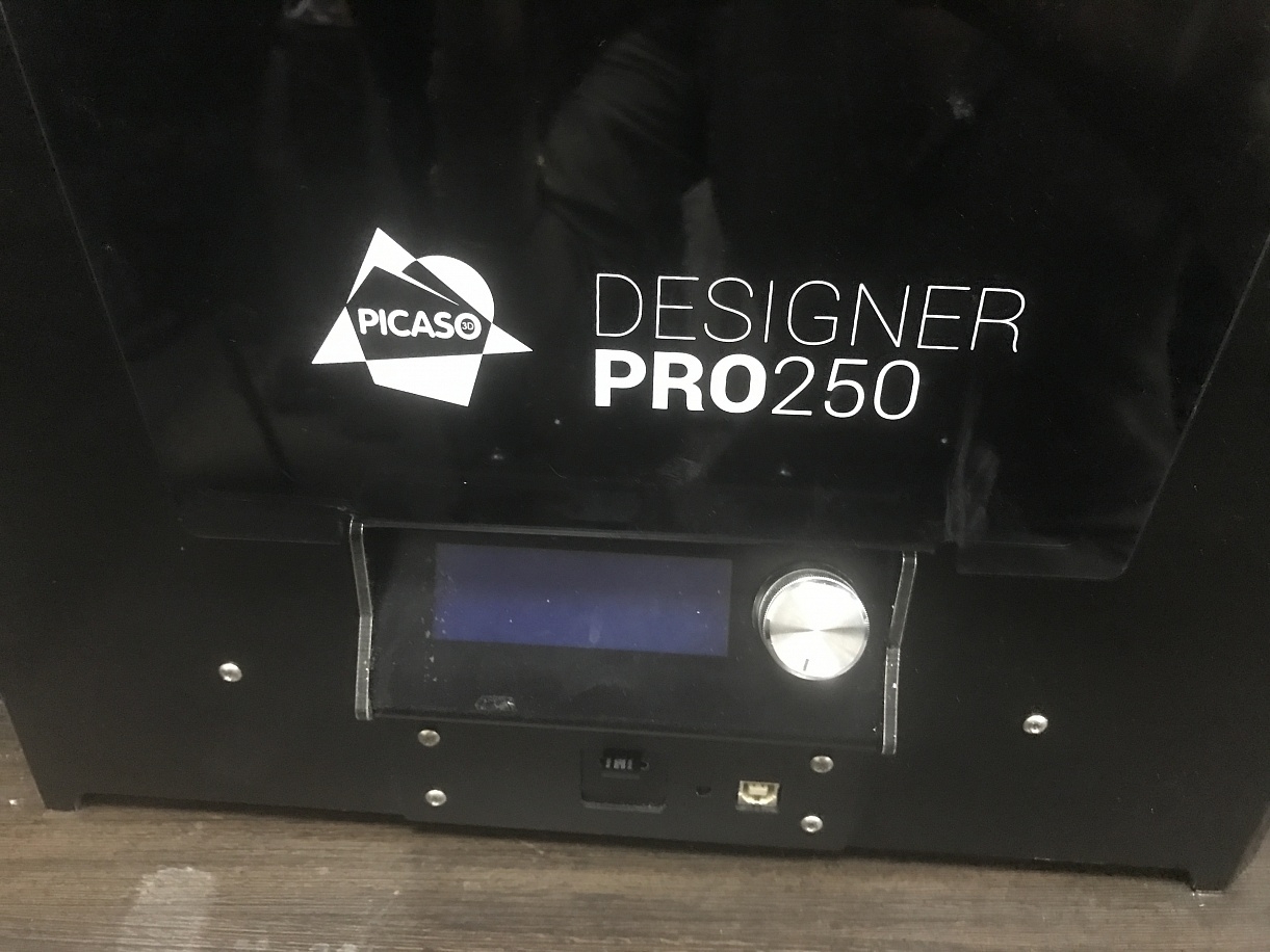 3Д-принтеры MakerBot: Replicator 2, XYZ Nobel 1.0, WanHao, Picaso DESIGNER PRO 250