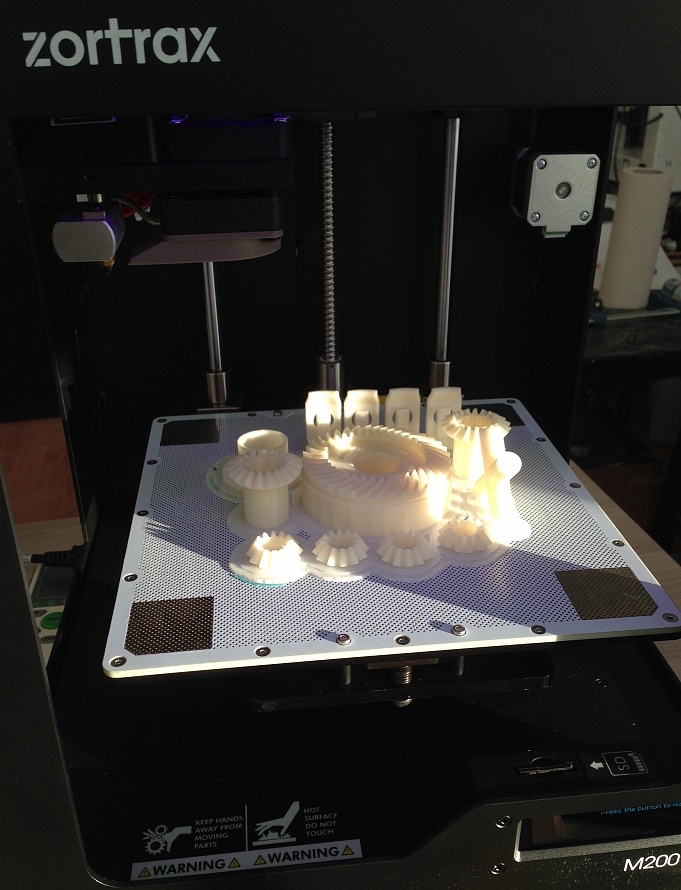 Продам 3D- принтер Zortrax M200