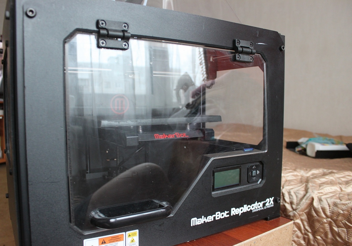 Продам Makerbot Replicator 2X