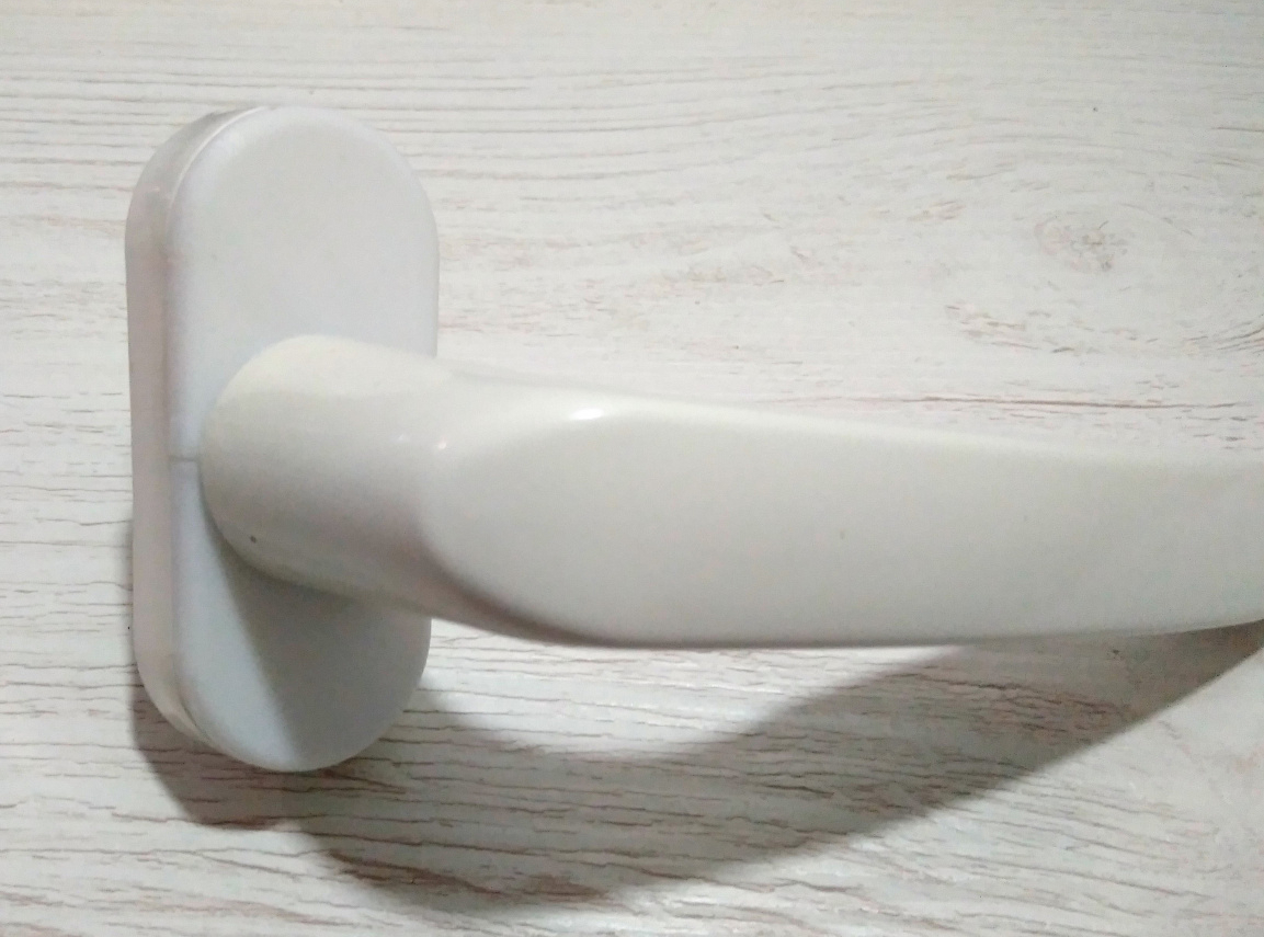 Plastik pencerelerdeki kulp kapağı (Plastik Aparattır!!!)