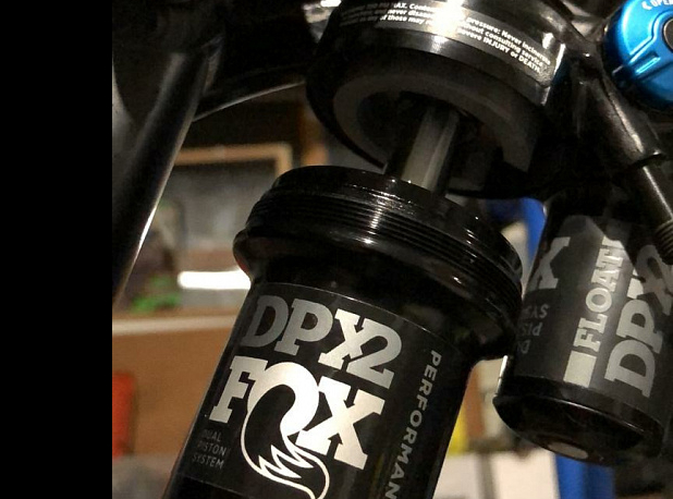 Arka amortisör için ara parça Fox Float DPX2 (Fox Float X) (Plastik Aparattır!!!)