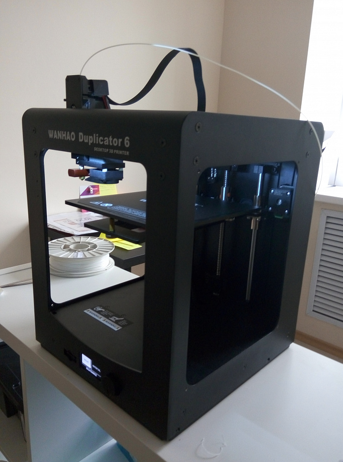 Продаю Wanhao Duplicator 6 (б/у). Менее 100 часов работы.