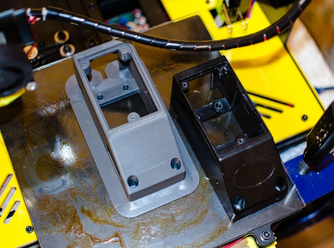 Sondaj makinesi marş muhafazası (Plastik Aparattır!!!)