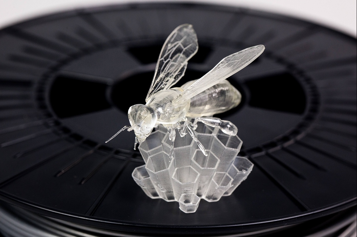 Продам новый Formlabs Form2 в комплекте с прозрачной смолой Продам новый Formlabs Form2 в комплекте с прозрачной смолой