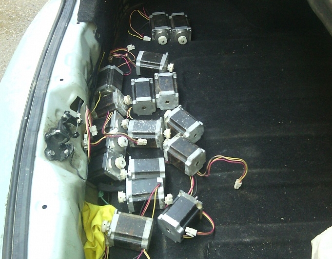 Продам шаговые двигатели Nema 23 hs