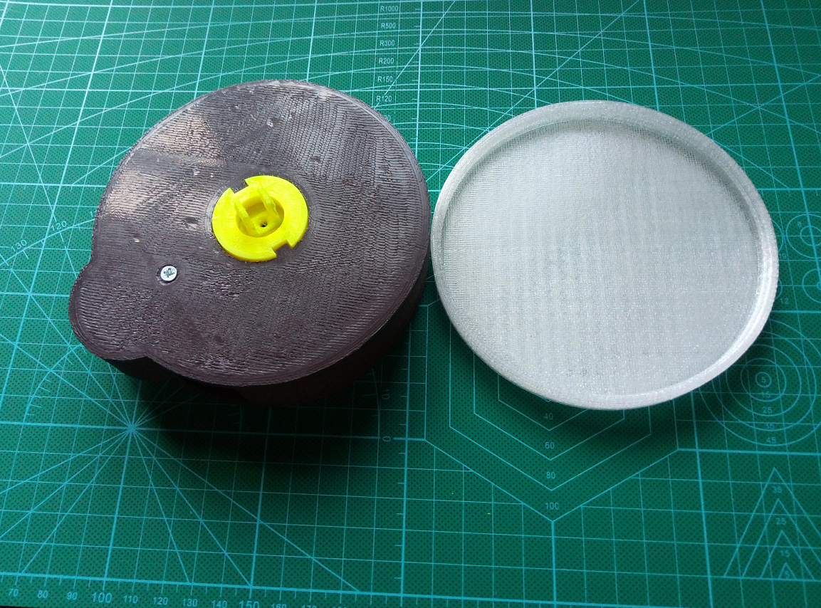 Kırmızı kulaklı kaplumbağa için otomatik yemlik kutusu (Plastik Aparattır!!!)