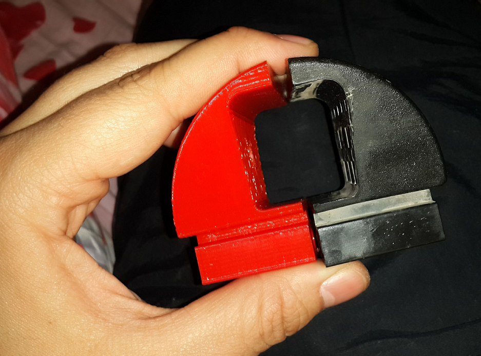 Bagajın tavan raylarına takılması (Plastik Aparattır!!!)