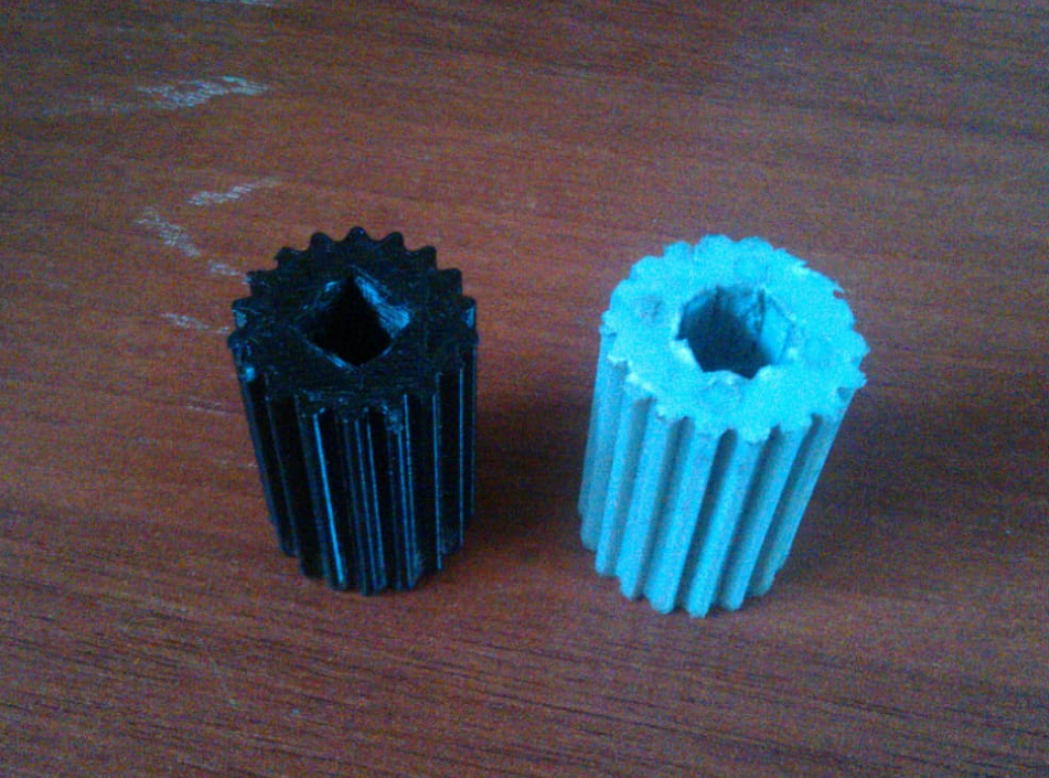 Gamma 7 kıyma makinesi için kare koltuklu dişli. (Plastik Aparattır!!!)