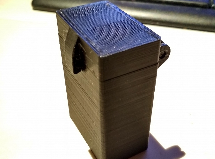 Küçük eşyalar için kapaklı kutu (Plastik Aparattır!!!)