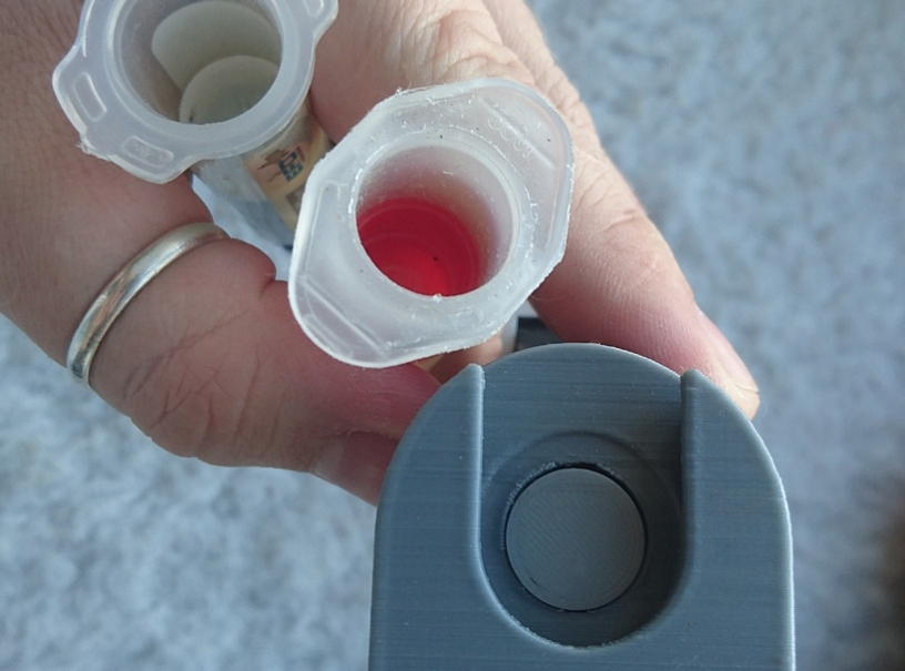 Kelepçeden lehim pastası veya lehim pastası dağıtıcısı (Plastik Aparattır!!!)