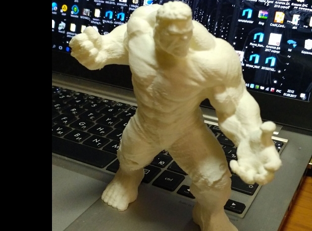Hulk (Plastik Aparattır!!!)