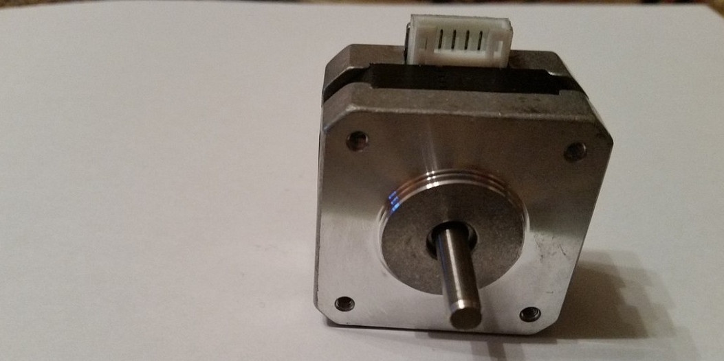 Продаю шаговый моторы