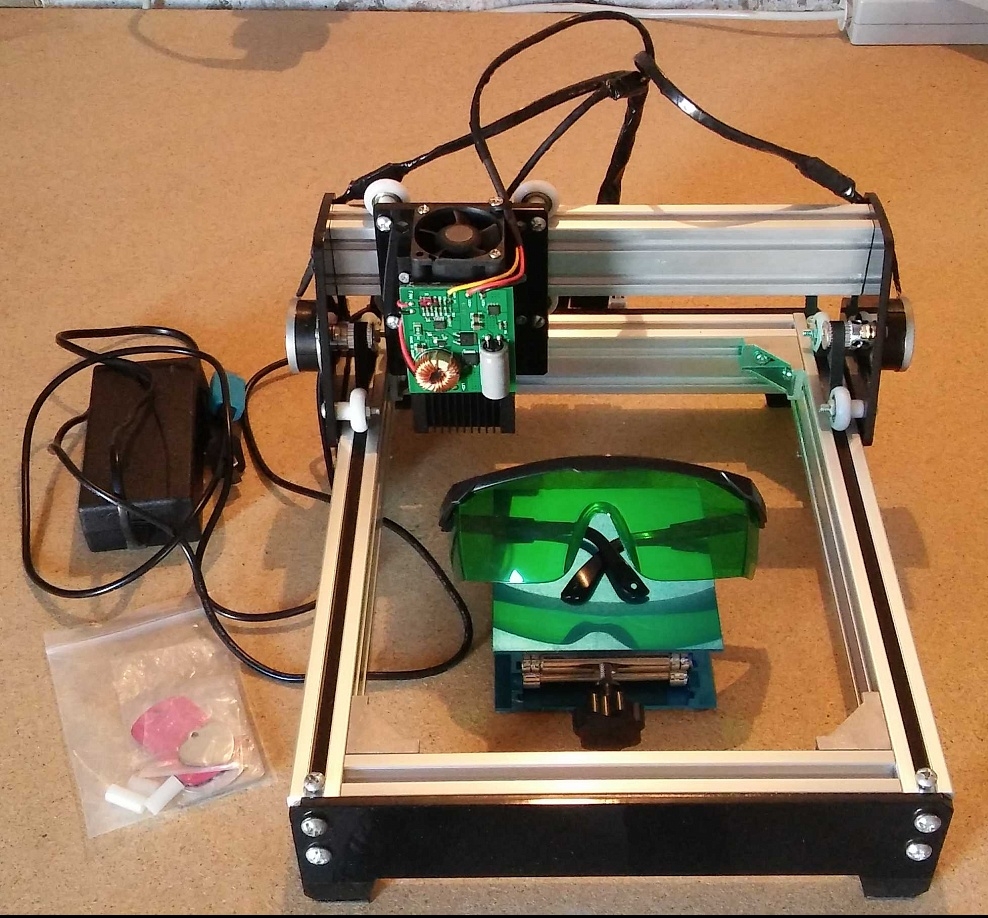 Лазерный гравировальный станок